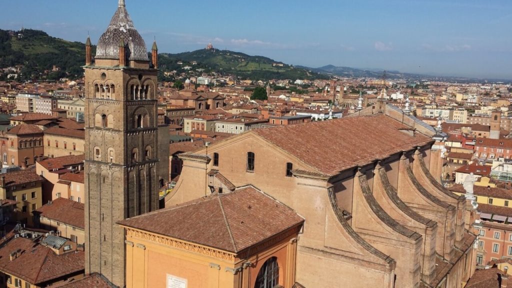 Sehenswürdigkeiten Bologna: Blick über die Stadt