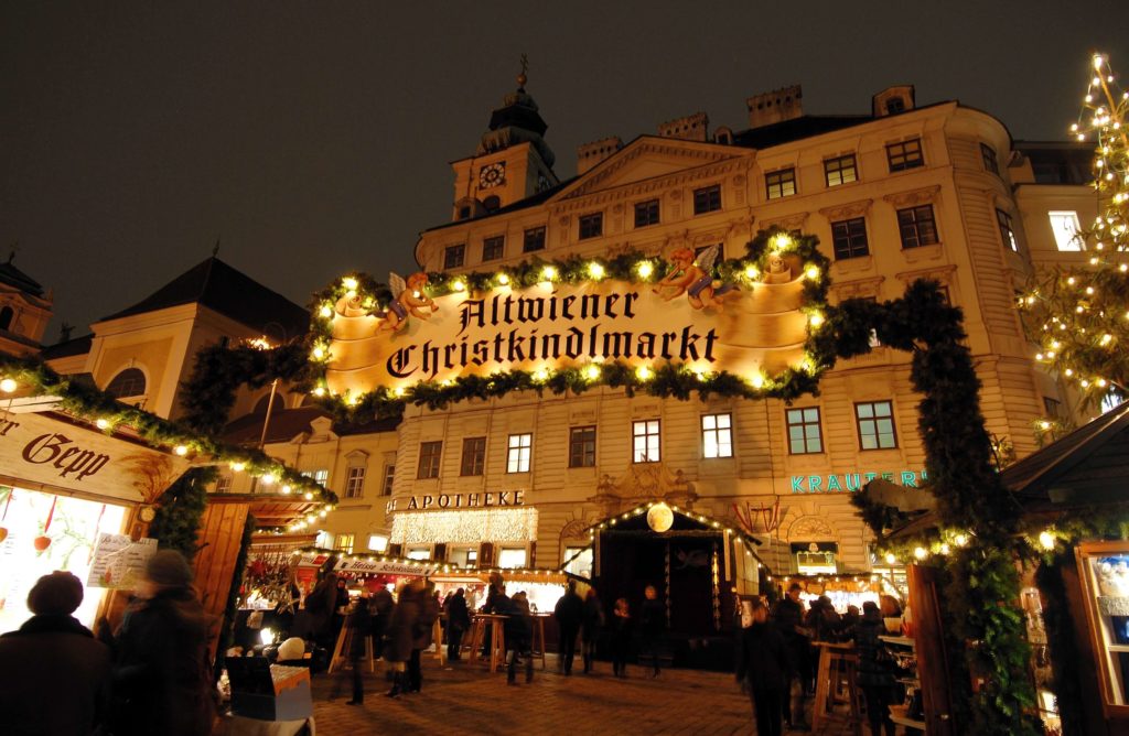 Der Altwiener Christkindlmarkt auf der Freyung 